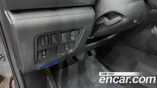 Renault-KoreaSamsung QM6 Новый QM6 2.0 LPe Première 2WD — Фото автомобиля 15