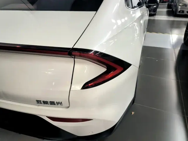 Wuling Starlight — Фото автомобиля 7