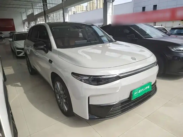 Leapmotor C10 — Фото автомобиля 3