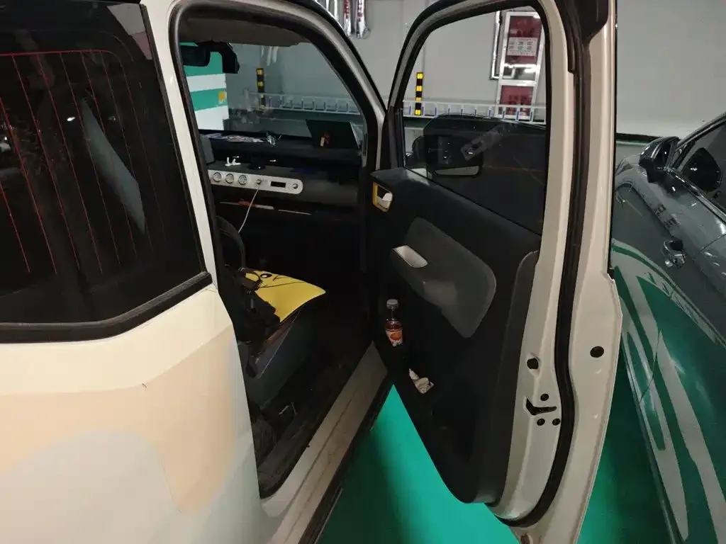 Wuling Motors Hongguang MINIEV 2022 GAMEBOY 200km Play Edition LFP — Фото автомобиля 19