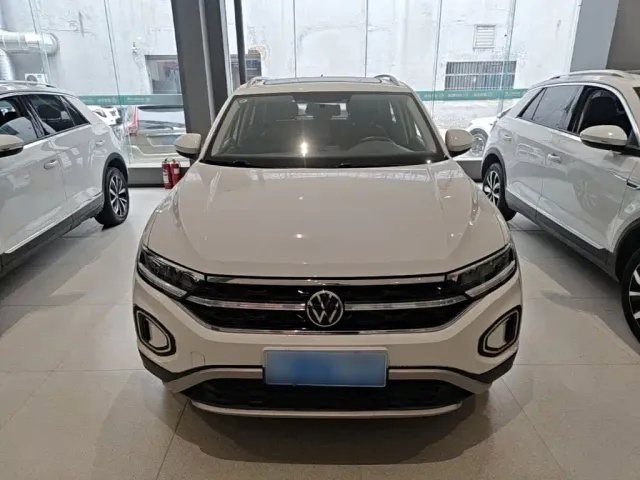 Volkswagen T-Roc — Фото автомобиля 2