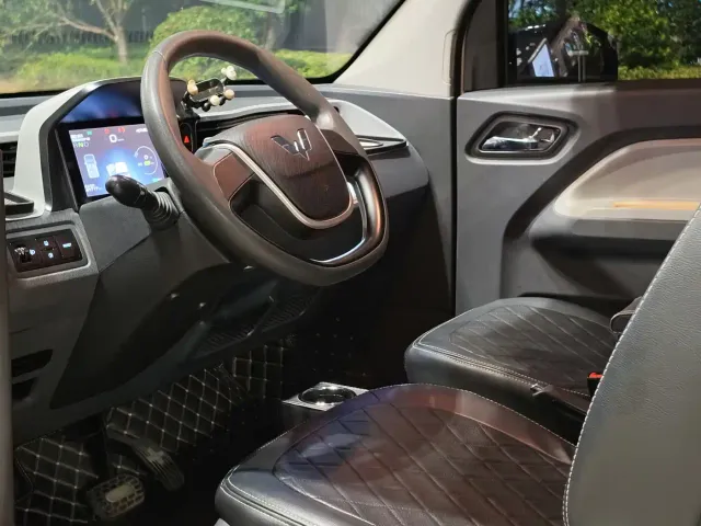 Wuling Hongguang Mini EV — Фото автомобиля 12