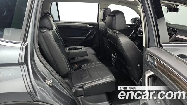 Volkswagen Tiguan — Фото автомобиля 12