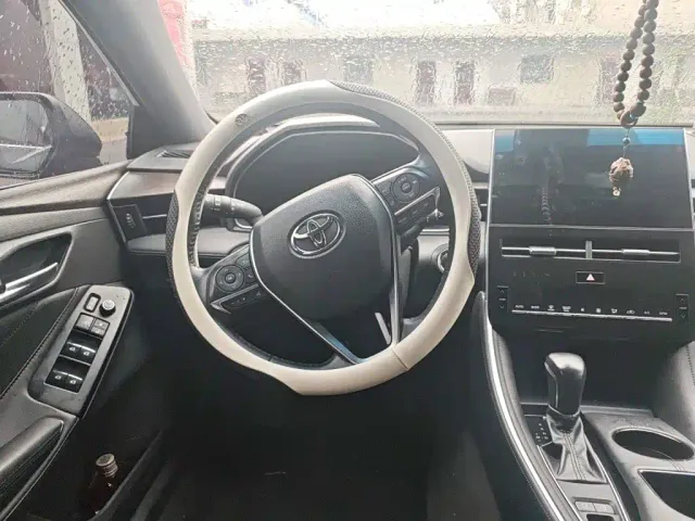 Toyota Avalon — Фото автомобиля 6