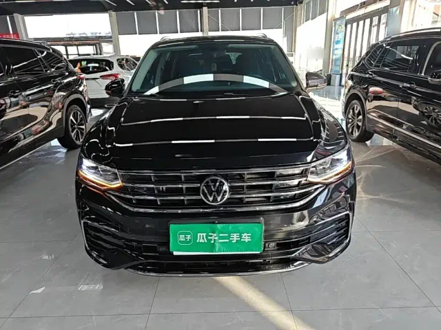 Volkswagen Tiguan L — Фото автомобиля 2