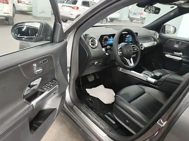 Mercedes-Benz EQB — Фото автомобиля 15