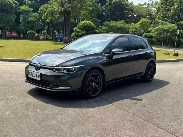 Фотография автомобиля — Volkswagen Golf
