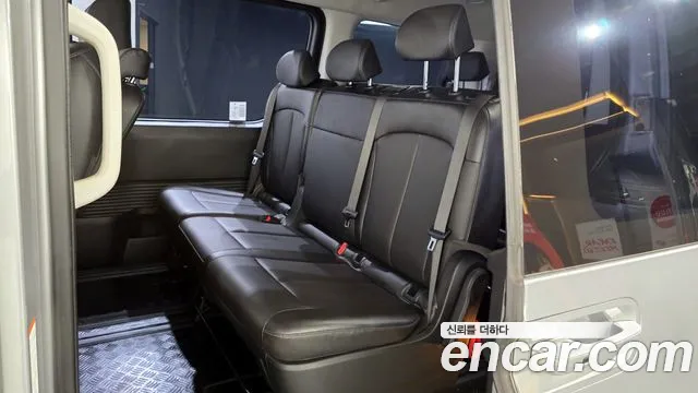 Hyundai Staria Staria 4WD Tourer 11 мест — Фото автомобиля 11