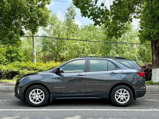 Chevrolet Equinox — Фото автомобиля 4