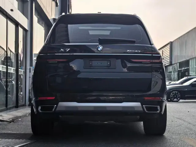 BMW X7 — Фото автомобиля 7