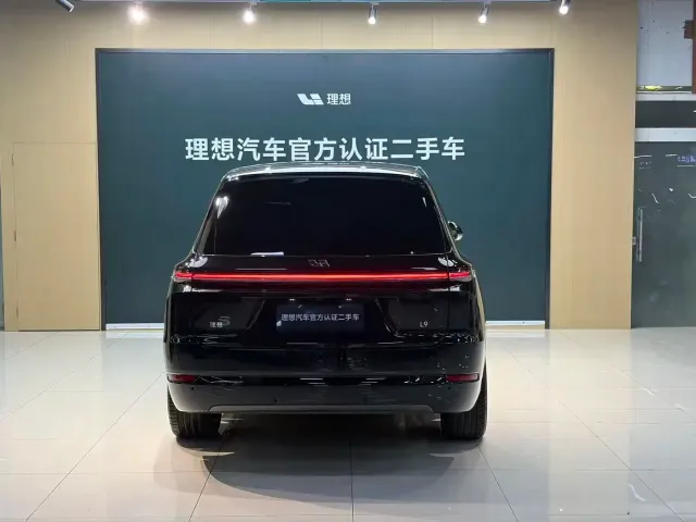 Li Auto L9 — Фото автомобиля 4