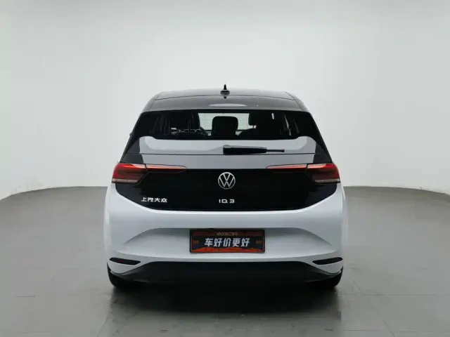 Volkswagen ID.3 — Фото автомобиля 4