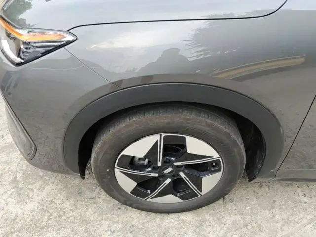 Geely Galaxy E5 — Фото автомобиля 22