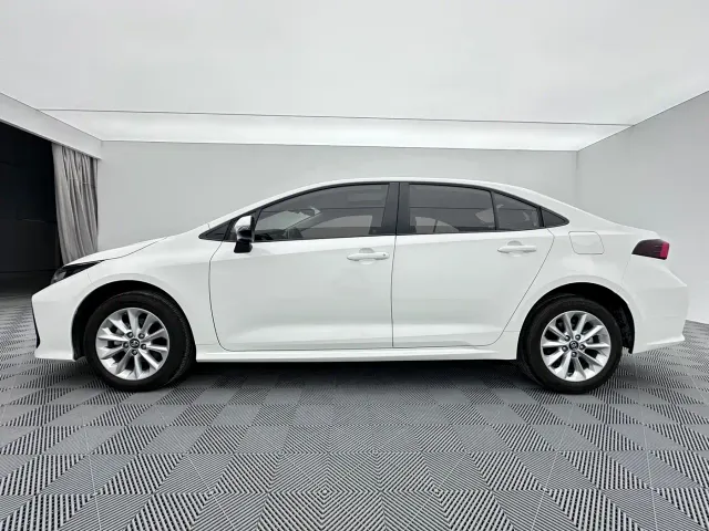 Toyota Corolla — Фото автомобиля 8