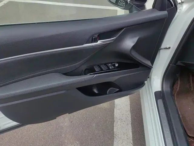 Toyota Camry 2021 2.0G Luxury Edition — Фото автомобиля 7