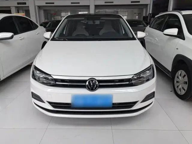 Volkswagen Polo — Фото автомобиля 2