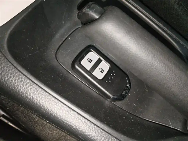 Honda Fit — Фото автомобиля 8