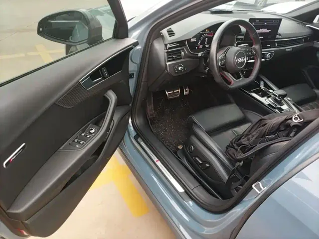 Audi A4L — Фото автомобиля 15