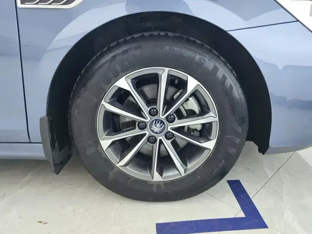 BYD Qin PLUS — Фото автомобиля 6
