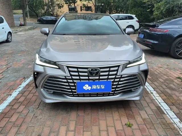 Toyota Avalon — Фото автомобиля 2