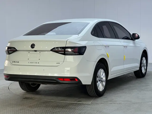 Volkswagen Lavida — Фото автомобиля 22