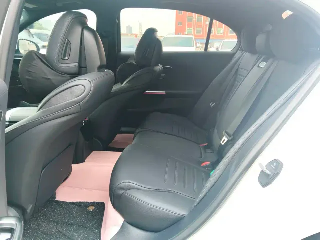 Mercedes-Benz C-Class — Фото автомобиля 10