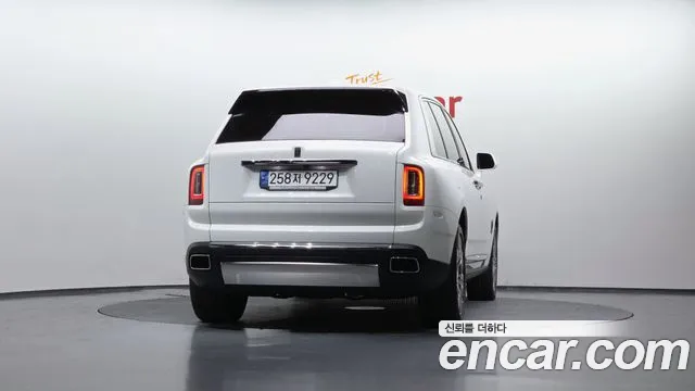 Rolls-Royce Cullinan — Фото автомобиля 4