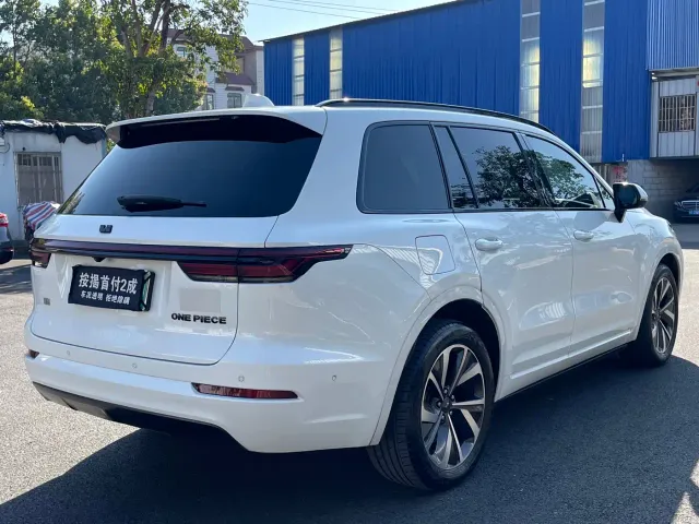 Li Auto ONE — Фото автомобиля 4