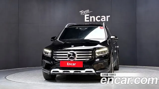 Фотография автомобиля — Mercedes-Benz GLB-Class
