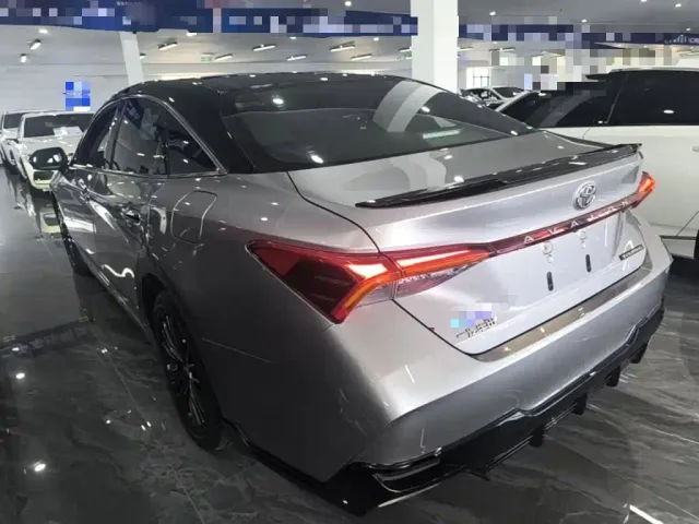 Toyota Avalon — Фото автомобиля 4