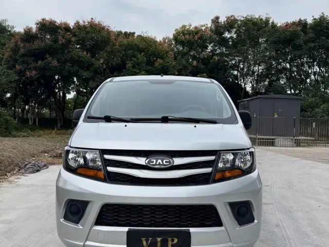 JAC Refine M3 — Фото автомобиля 2