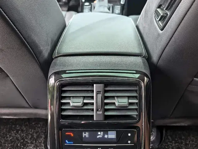Volkswagen Passat — Фото автомобиля 11