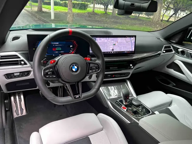 BMW M4 — Фото автомобиля 15