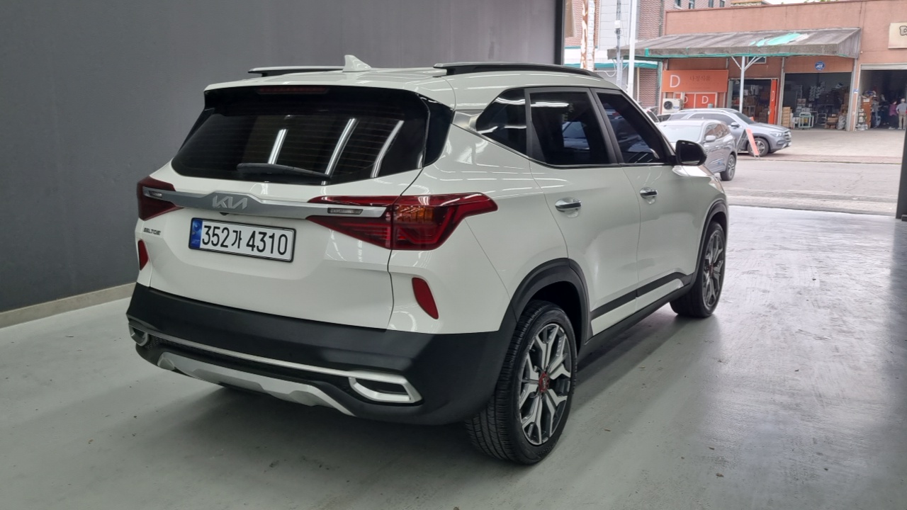 Kia Seltos Seltos Бензин 1.6 турбо 2WD — Фото автомобиля 2