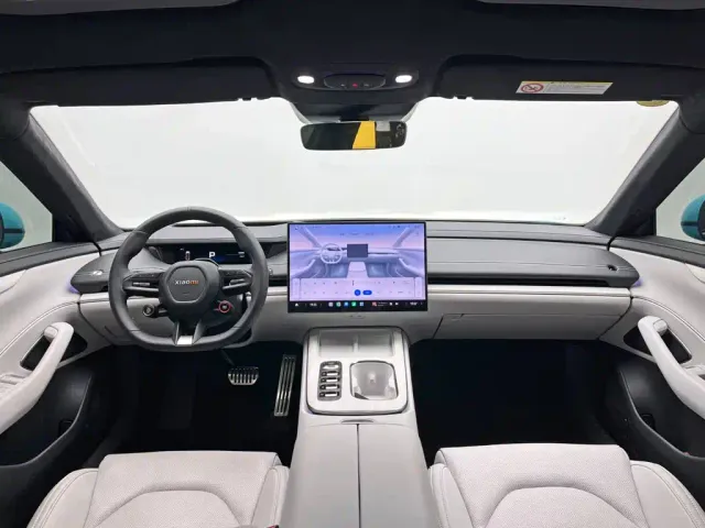 Xiaomi SU7 — Фото автомобиля 24