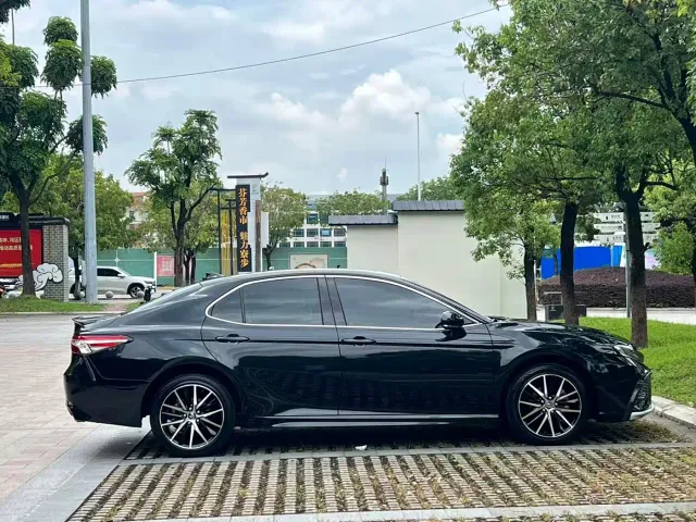 Toyota Camry — Фото автомобиля 7