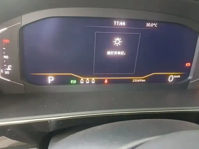 Volkswagen Passat — Фото автомобиля 11