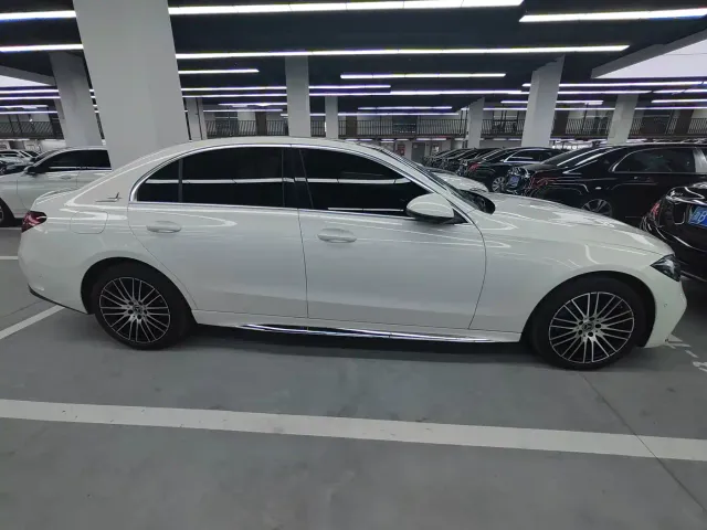 Mercedes-Benz C-Class — Фото автомобиля 3