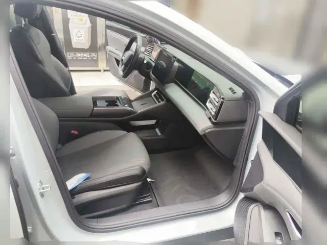 BYD Qin L — Фото автомобиля 13