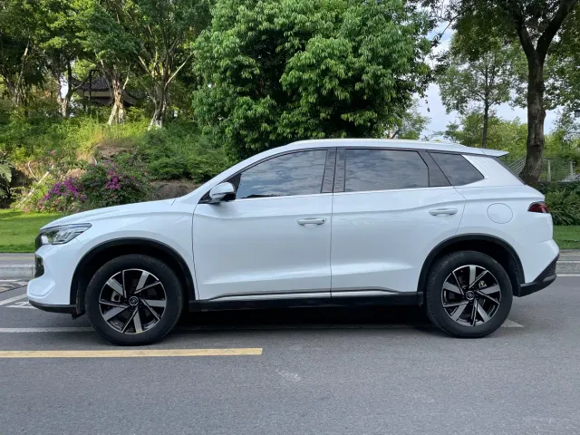 BYD Song Pro — Фото автомобиля 4