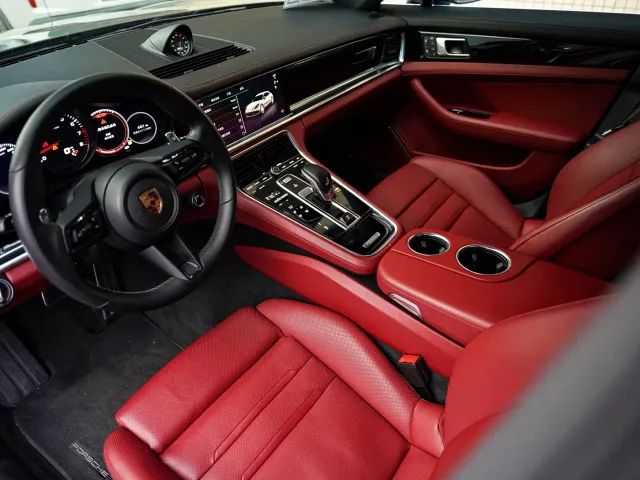 Porsche Panamera — Фото автомобиля 10