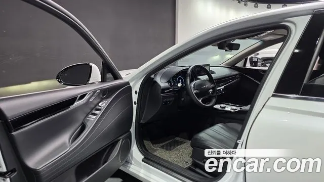 Genesis G80 Бензин 2.5 турбо AWD — Фото автомобиля 10