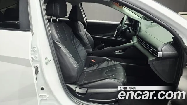 Hyundai Avante CN7 — Фото автомобиля 16