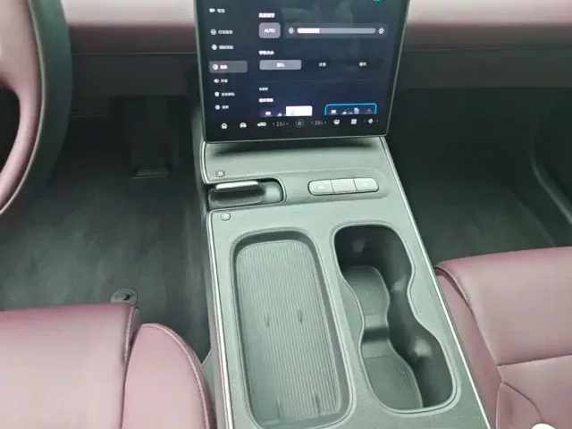 Nio ET5 Touring — Фото автомобиля 13