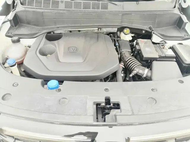 Changan CS35 Plus — Фото автомобиля 3