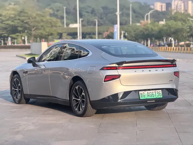 Xpeng P7 — Фото автомобиля 6
