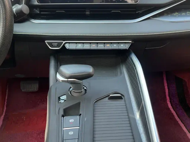 Geely Xingrui — Фото автомобиля 18