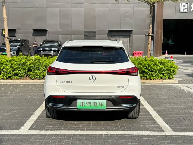 Mercedes-Benz EQA — Фото автомобиля 7