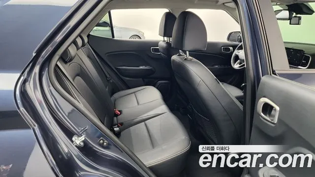 Hyundai Venue Venue 1.6 Premium — Фото автомобиля 11