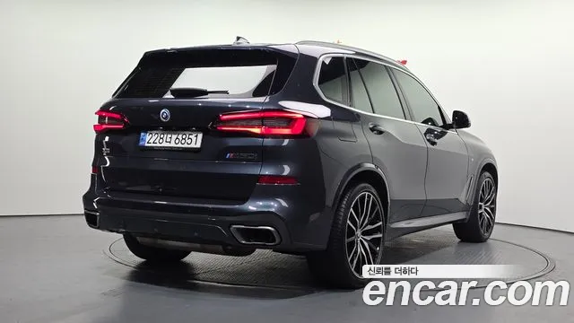 BMW X5 — Фото автомобиля 2